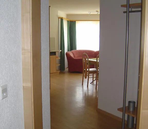 Haus Le Mirage 萨斯费